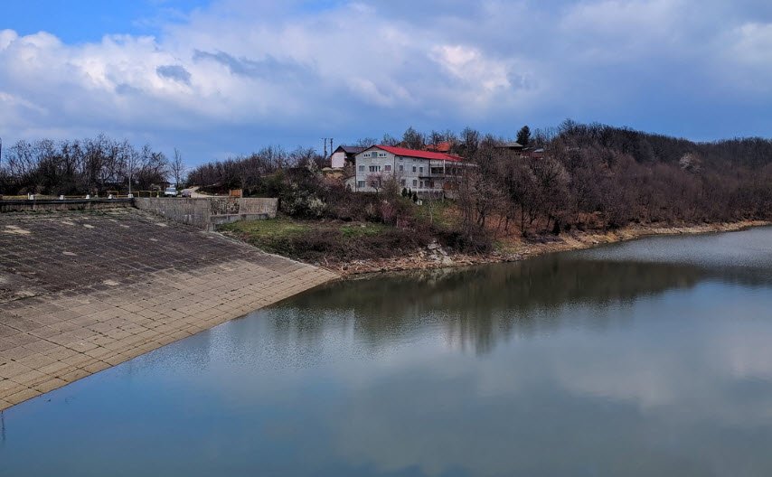 Cetatea Tauț, Romania